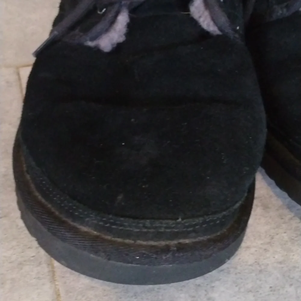 NEUMEL UGG